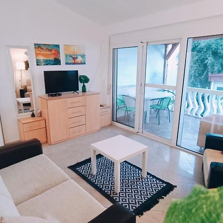 Beach Apartment With Beach Chairs N.1 尤塔哈 客房 照片
